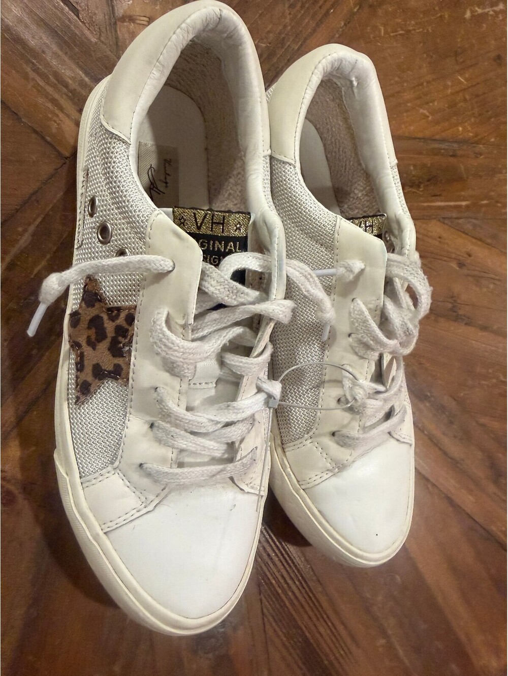 Vintage Havana "Mighty" White Mesh Accent Sneakers with Leopard Star Size 8.5